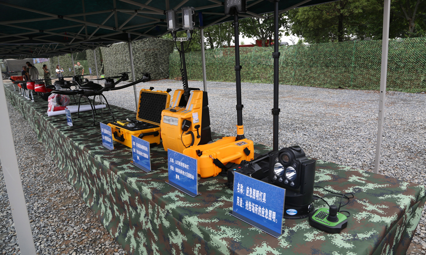 圖為偵測裝備展示。