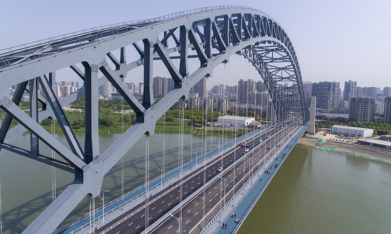 圖為5月1日拍攝的武漢漢江灣橋。新華社發（李翔 攝）