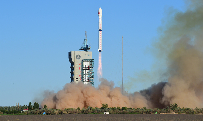 7月5日7時28分，我國在酒泉衛星發射中心用長征四號丙運載火箭，成功將風云三號05星送入預定軌道，發射任務獲得圓滿成功。新華社發（汪江波 攝）