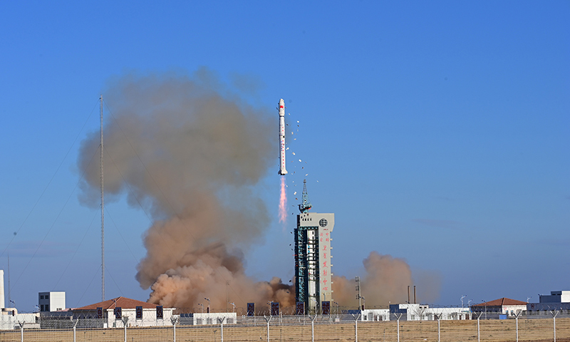 12月12日16時22分，我國在酒泉衛星發射中心使用長征四號丙運載火箭，成功將試驗二十號A/B星發射升空，衛星順利進入預定軌道，發射任務獲得圓滿成功。新華社發（汪江波 攝）