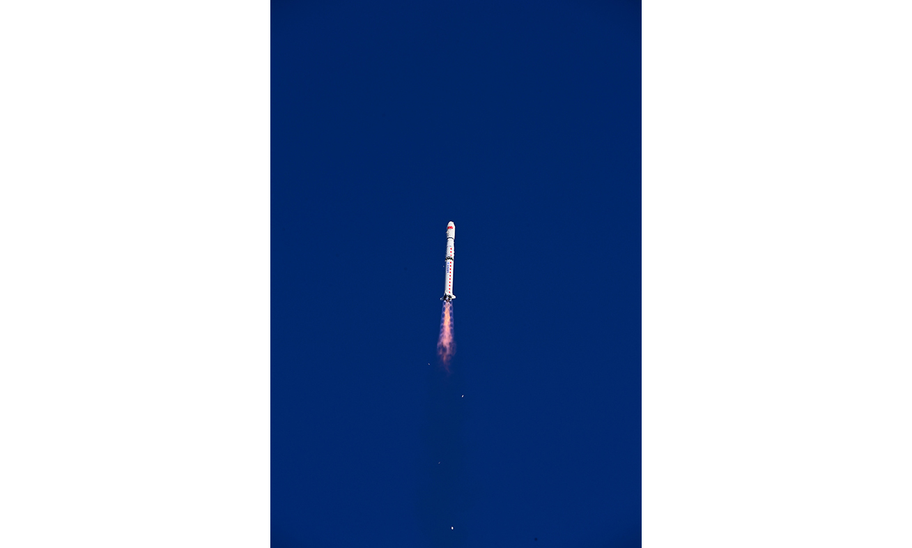 12月12日16時22分，我國在酒泉衛星發射中心使用長征四號丙運載火箭，成功將試驗二十號A/B星發射升空，衛星順利進入預定軌道，發射任務獲得圓滿成功。新華社發（汪江波 攝）