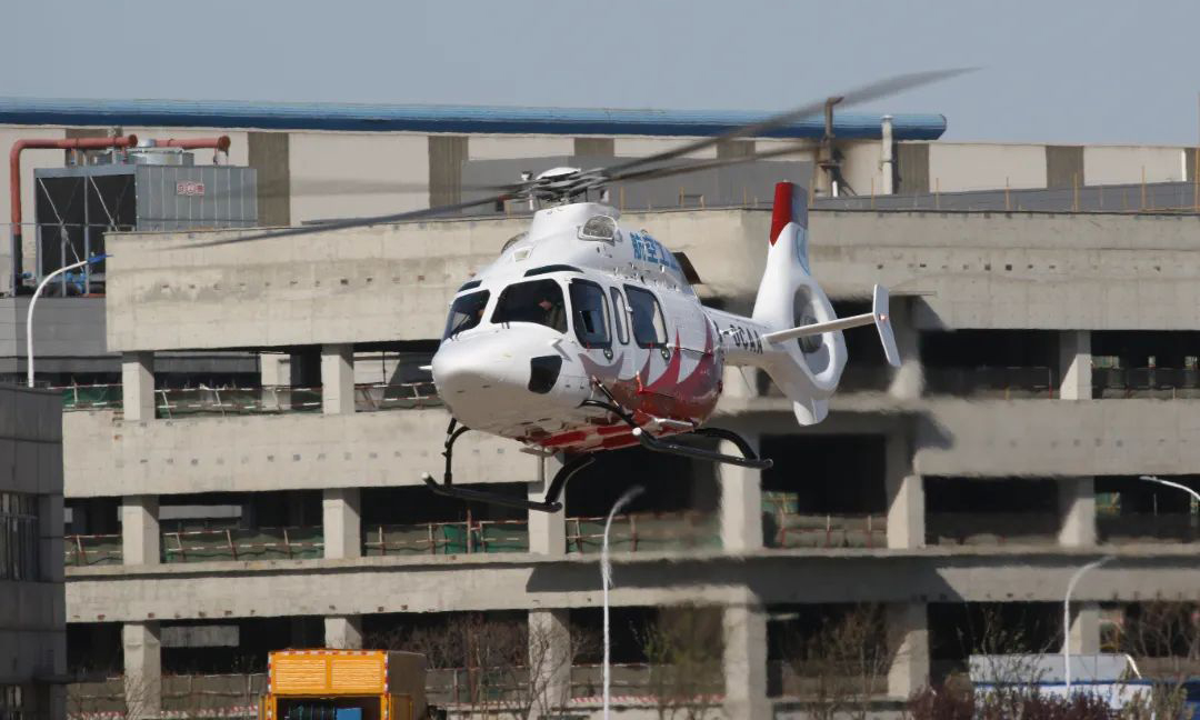 AC332直升機于2019年完成詳細設計評審。2021年，部裝和總裝生產線在航空工業天直建成并投入使用。2022年，該架機完成總裝工作。預計2025年取得型號合格證。