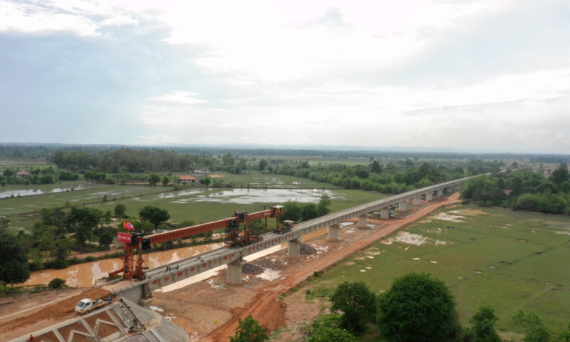 圖為6月1日拍攝的楠科內河特大橋。新華社發（臧衡 攝）