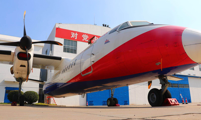 2005年, 由航空工業西飛民機生產的首架新舟60飛機交付非洲津巴布韋，由此開啟了飛向世界的征程。十多年來，已累計交付亞洲、非洲等“一帶一路”沿線國家百余架，運營在近三百條航線上，成為中國制造在“一帶一路”上的一張亮麗名片。圖為航空工業西飛民機生產的新舟60飛機。（王文鐸 攝）